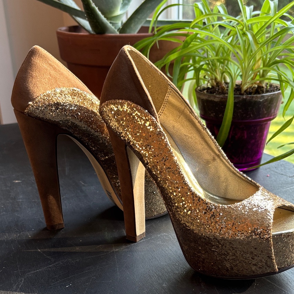 Michael Antonio Brown and Gold Glitter Heels